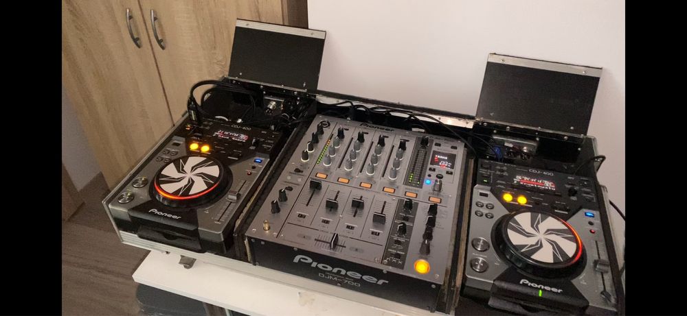 ⭐︎再値下げしました⭐︎Pioneer CDJ400 2台& DJM600セット⭐︎ ⭐︎再値下げしました⭐︎Pioneer CDJ400 2台& DJM600セット 再