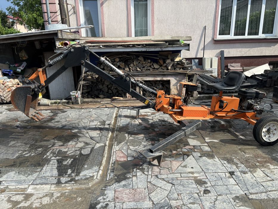 Міні екскаватор причепний