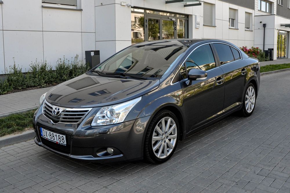 Toyota Avensis 2,2D4-D Automat Salon PL Skóry Bezwypadkowy