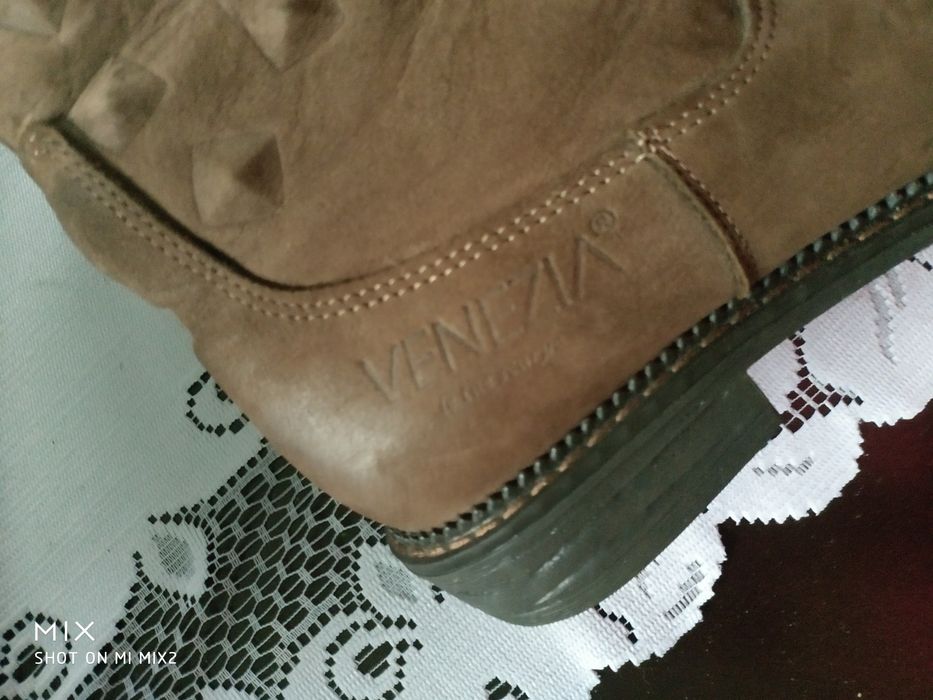 Brązowe kozaczki damskie 39. Venezia.