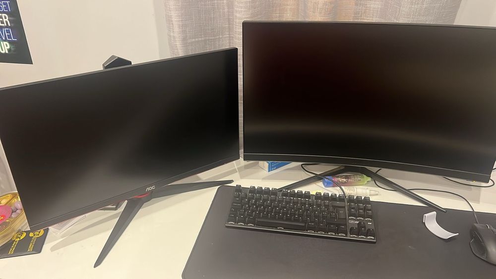 Torre Msi, Monitor AOC