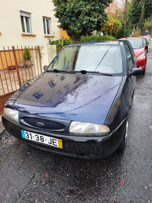 Vendo Ford Fiesta Van 1.8