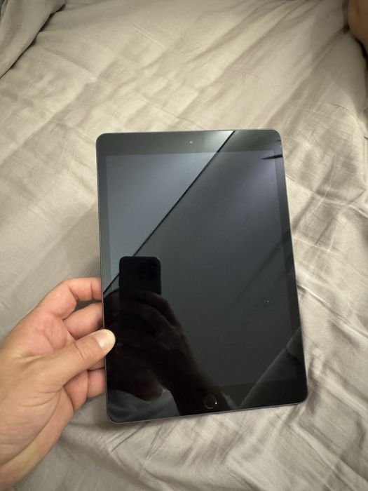 Продам Apple Ipad 7