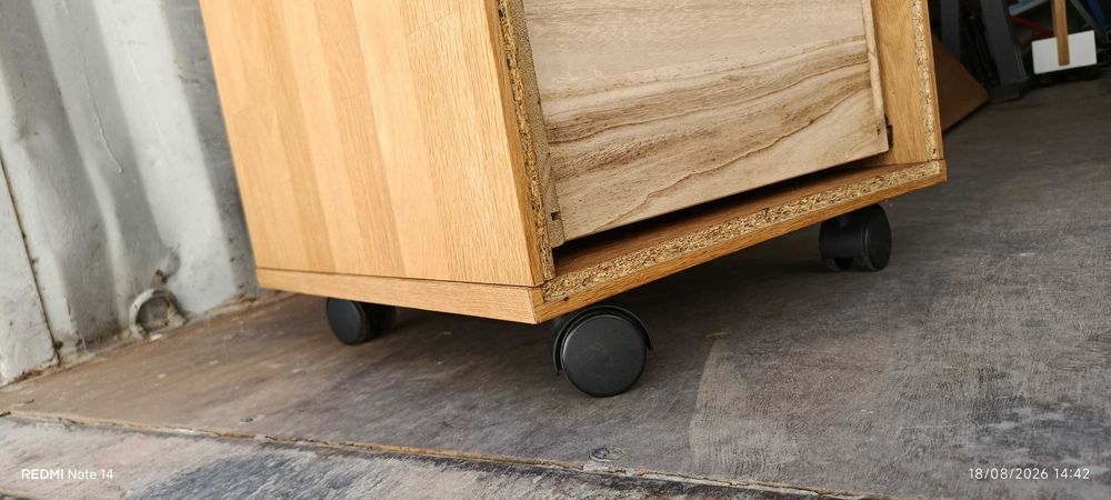 Mesa de Cabeceira com 3 gavetas (Ultima oportunidade)