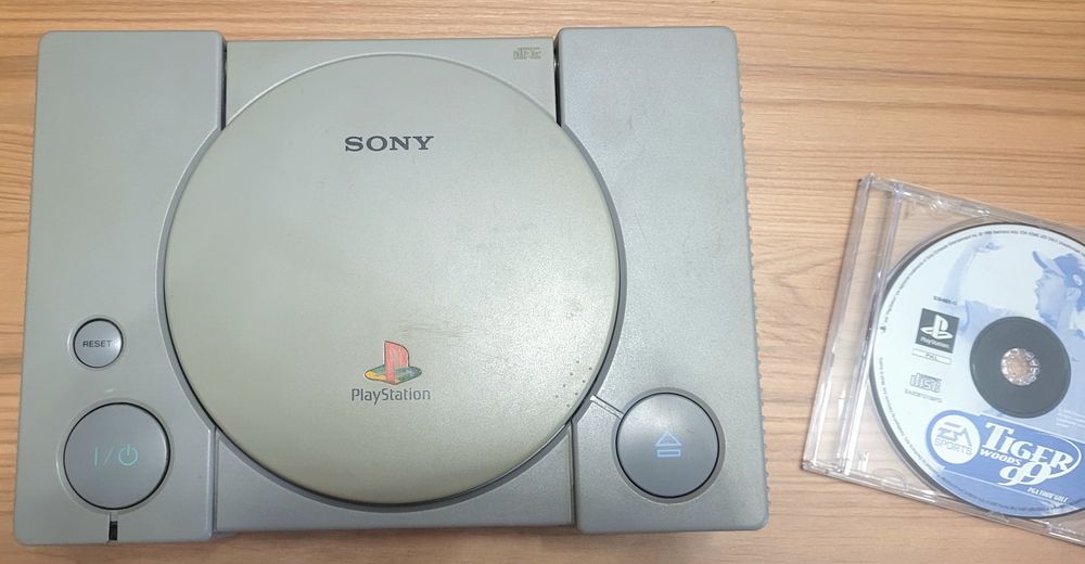 Zestaw Konsola Sony PlayStation PSX + PAD+ Gra + okablowanie