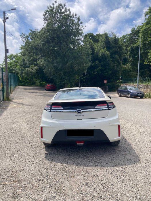 Opel Ampera Hibrido Plug-In