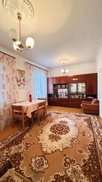 Продаж добротної частини будинку на Мар’янівці