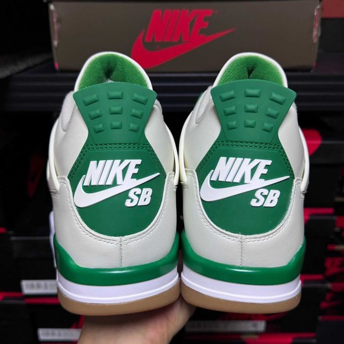 Jordan_Air_Jordan_4_Retro R.44,5