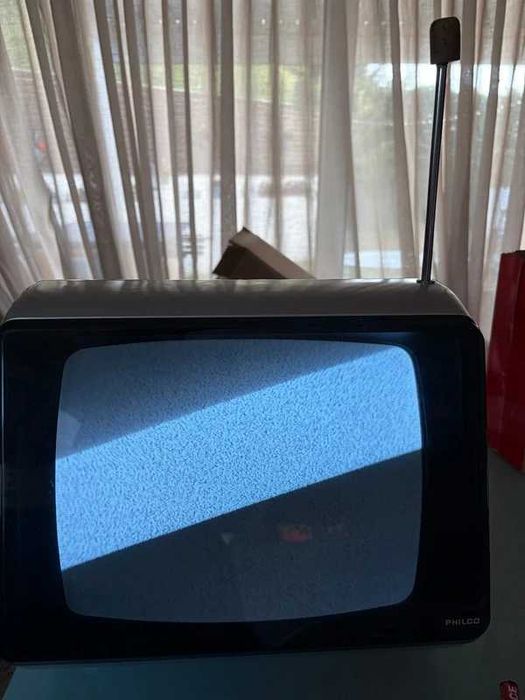 Televisor portátil vintage PHILCO space age (anos 70)-funciona