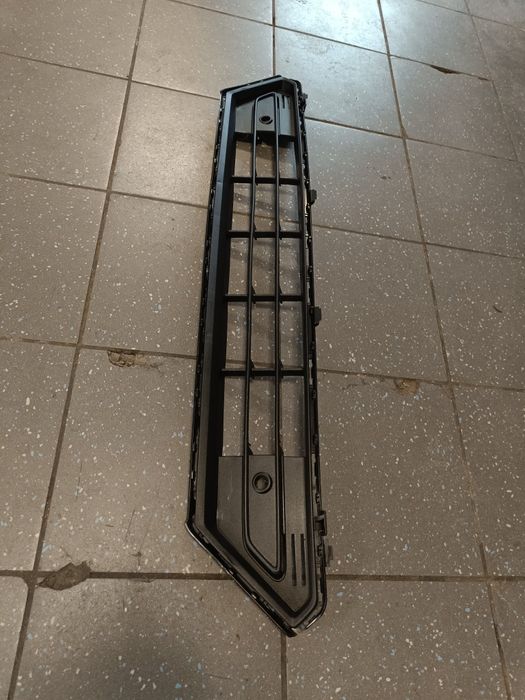 Решетка бампера volvo xc40.c40