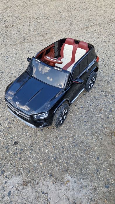 Autko na akumulator 4x4