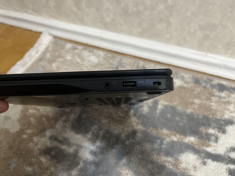 Dell latitude e7450 i5 5300u 8gb 256gb