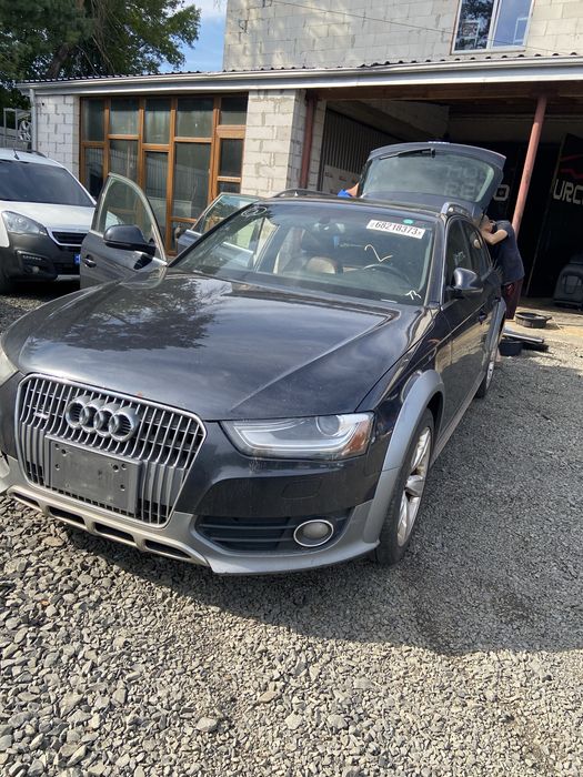 Бампер та багато інших запчастин для A4B8 Allroad