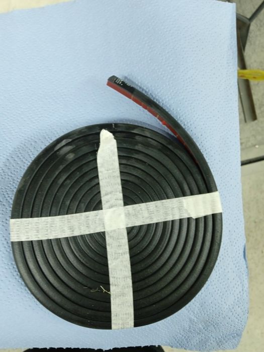 Ущільнювач люка BMW 3метра з двухстороннім скотчем