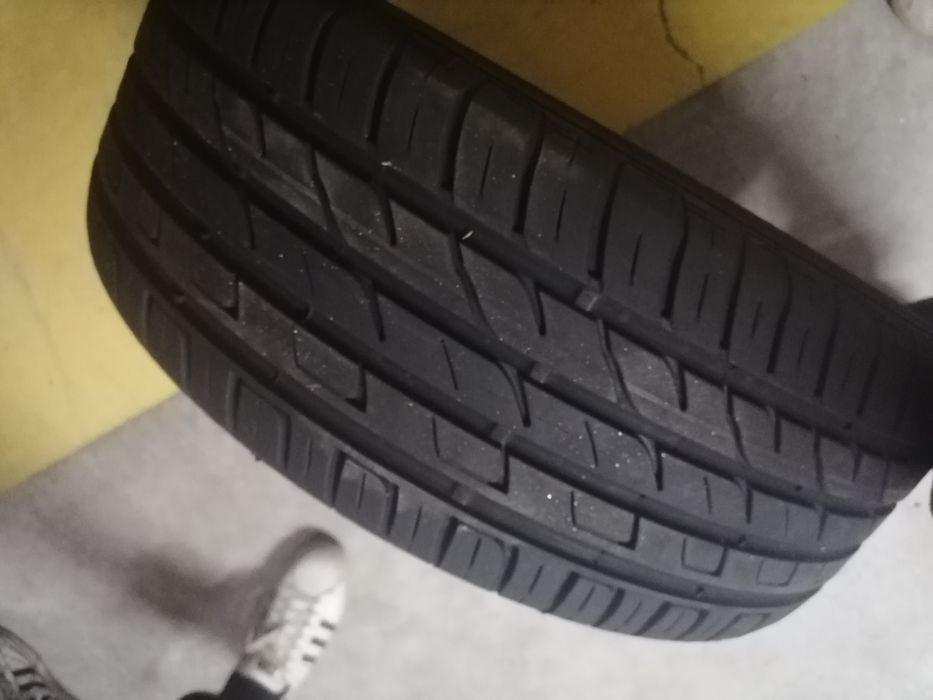 Pneu Semi novo 225/55 r17 Y XL