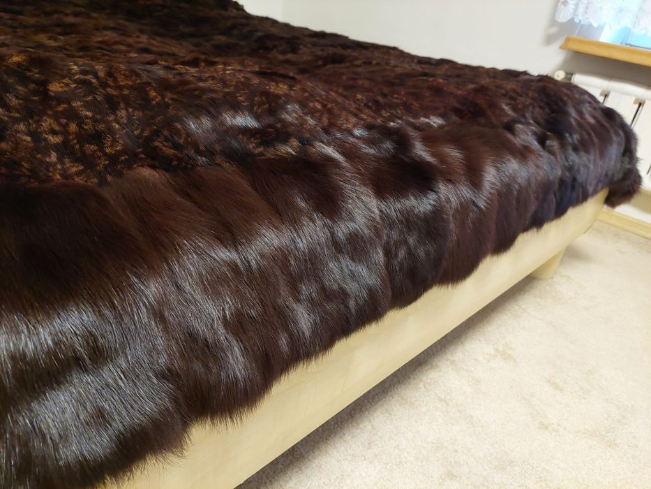 FENDI prawdziwe norki przepiękna narzuta 220 cm x 200 cm