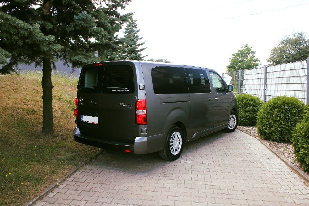 Wynajem Busy 9 osobowe wypożyczalnia busów wakacje Toyota Renault