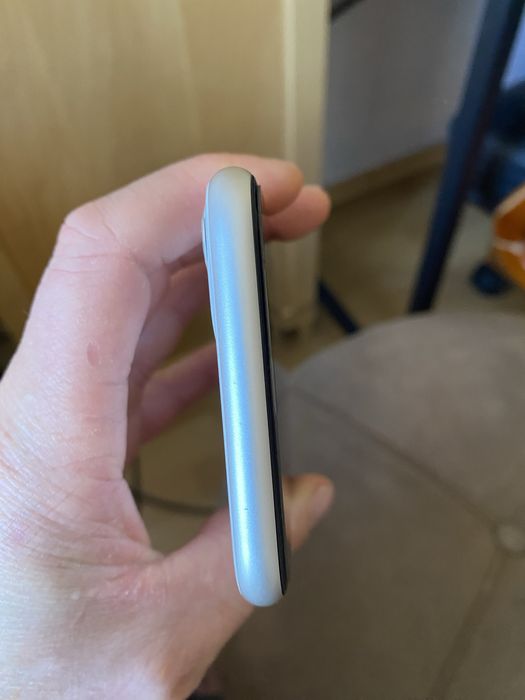 Sprzedam iPhone 11