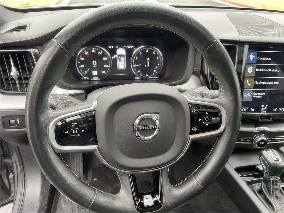 Volvo XC60 T5 R-Design      2019