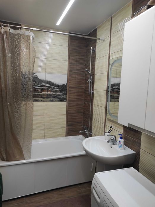 Комфортна Квартира Подобово в Центрі міста