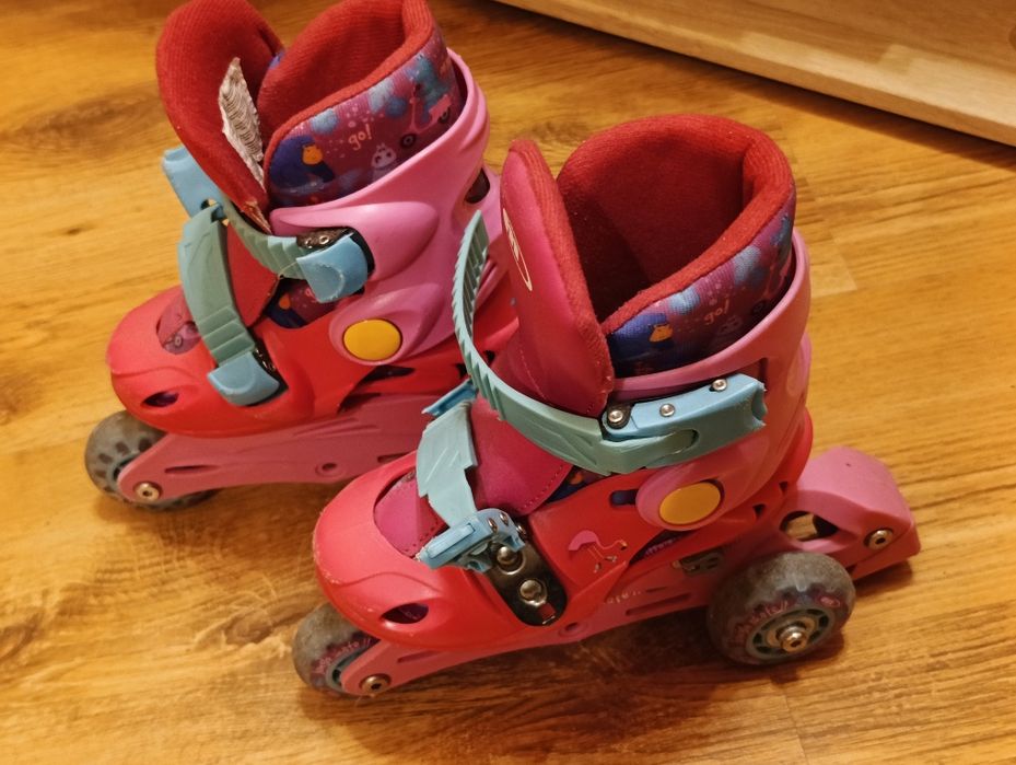 Rolki dziewczęce, rozmiar 26-29,  zmienne ustawienie kółek + pachołki