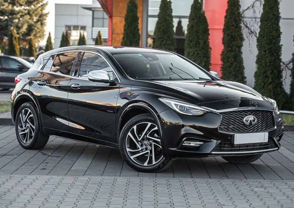Infiniti Q30 Alcantara Grzane Fotele Navi Kamera360 Full LED Tempomat PDC