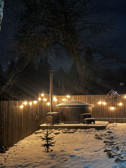 Відпочинок у Карпатах. Котедж. Буковель. Джакузі. Баня. Чан. Басейн.