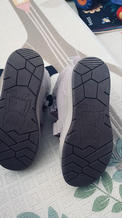 Демісезонні черевики на дівчинку