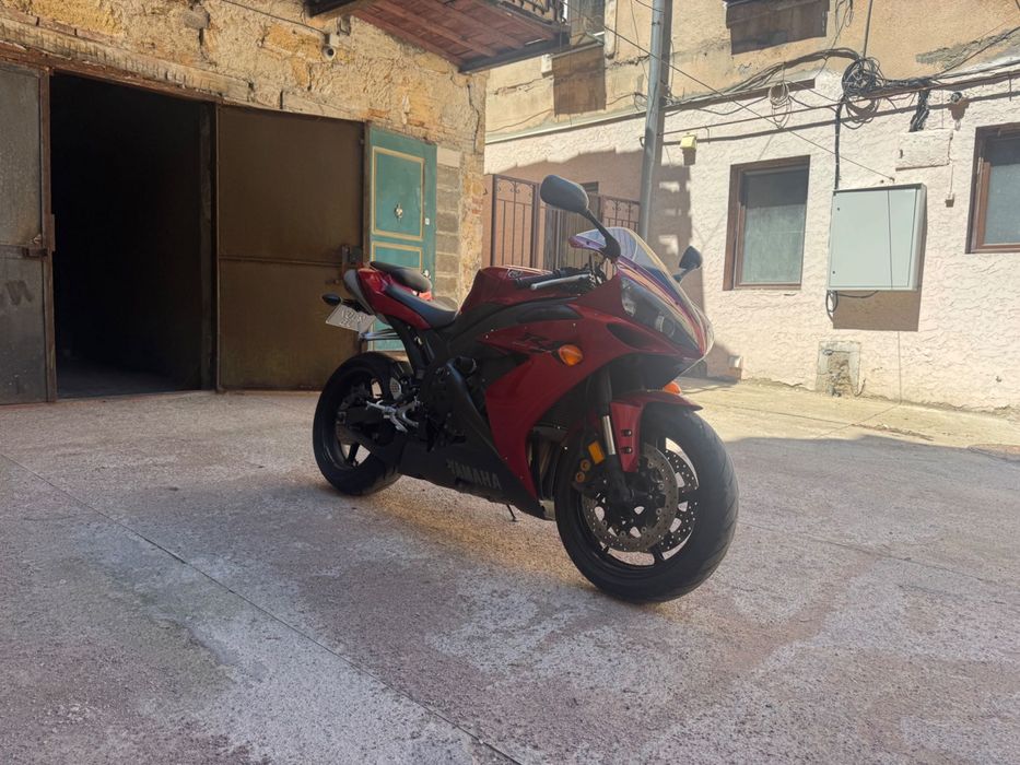 Yamaha R1 2004 год