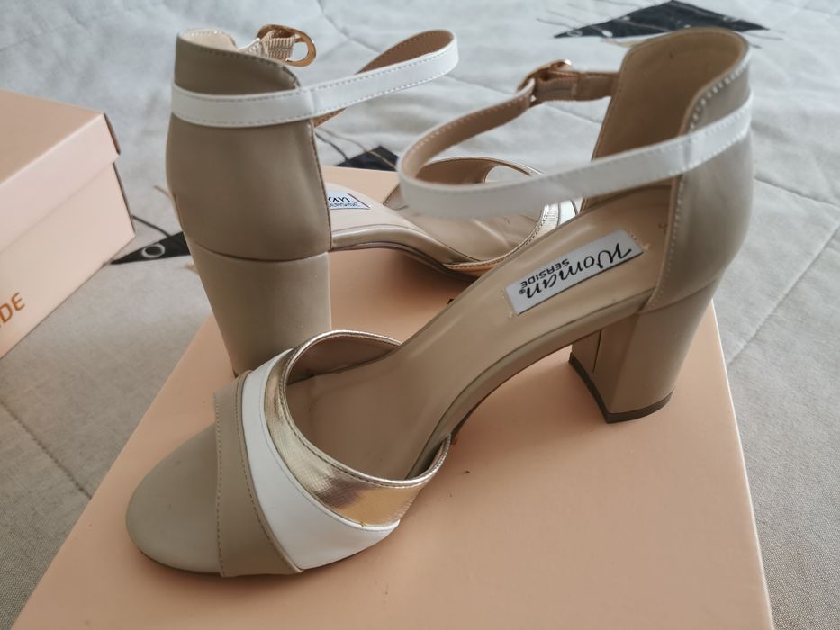 Sandálias bege e branca Seaside Tam.36