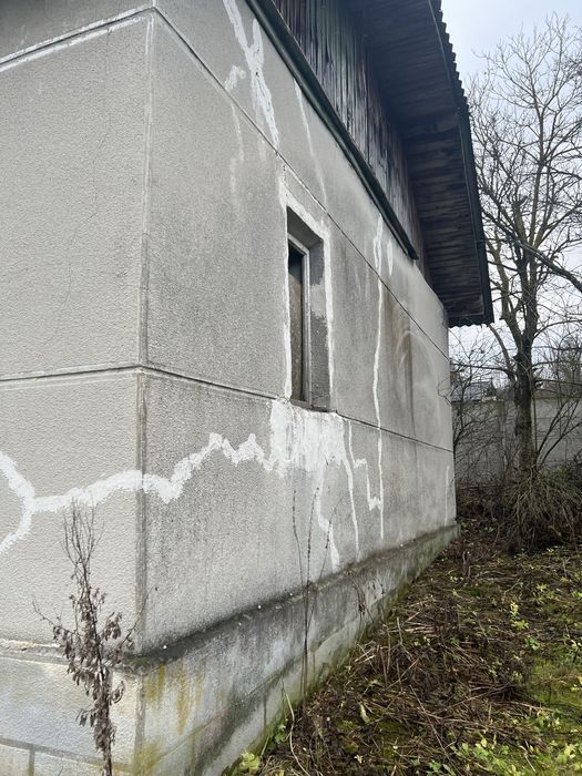 Продається будинок  неподалік Івано-Франківська  в с.Добровляни за ціною земельної ділянки