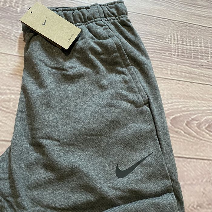 Спортивные штаны Nike Dri-Fit