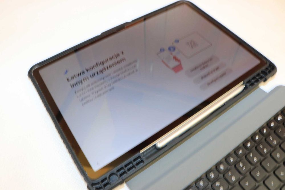 Samsung galaxy tab s7 FE tablet  jak nowy  SM-T733