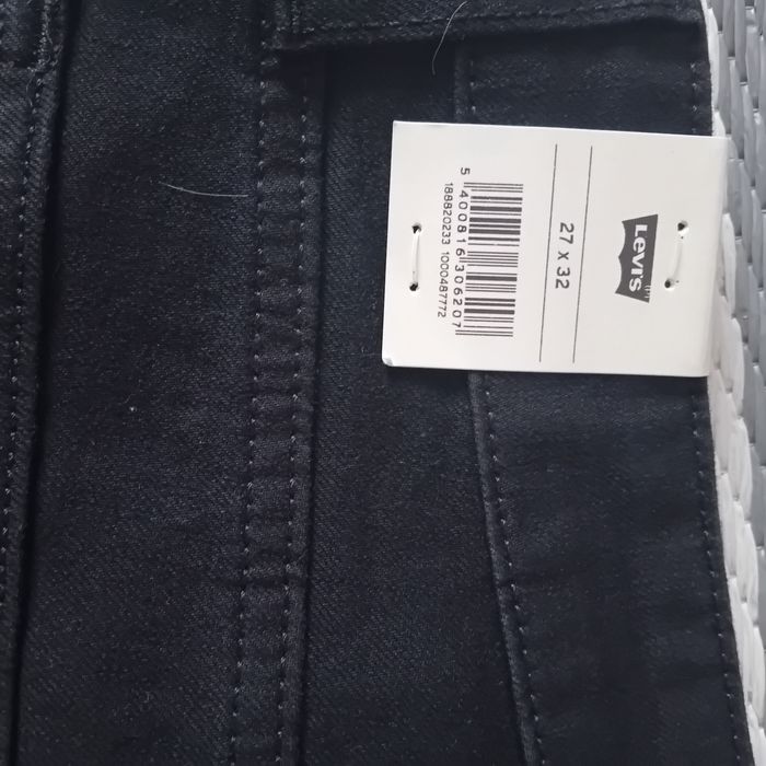 Жіночі джинси Levi's. 27×32