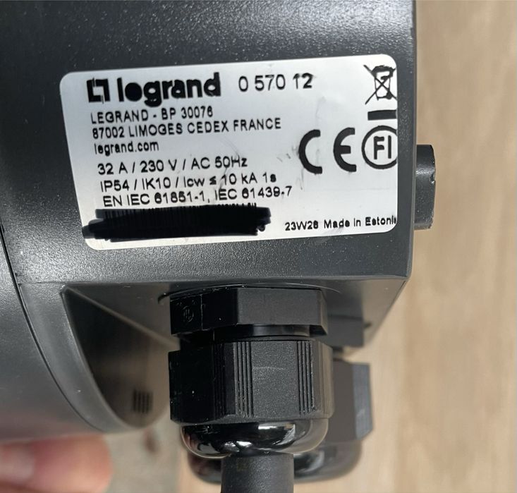 Stacja ładowania ładowarka Legrand Green’up One do aut elektrycznych