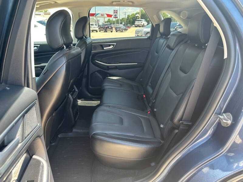 2019 Ford Edge Titanium