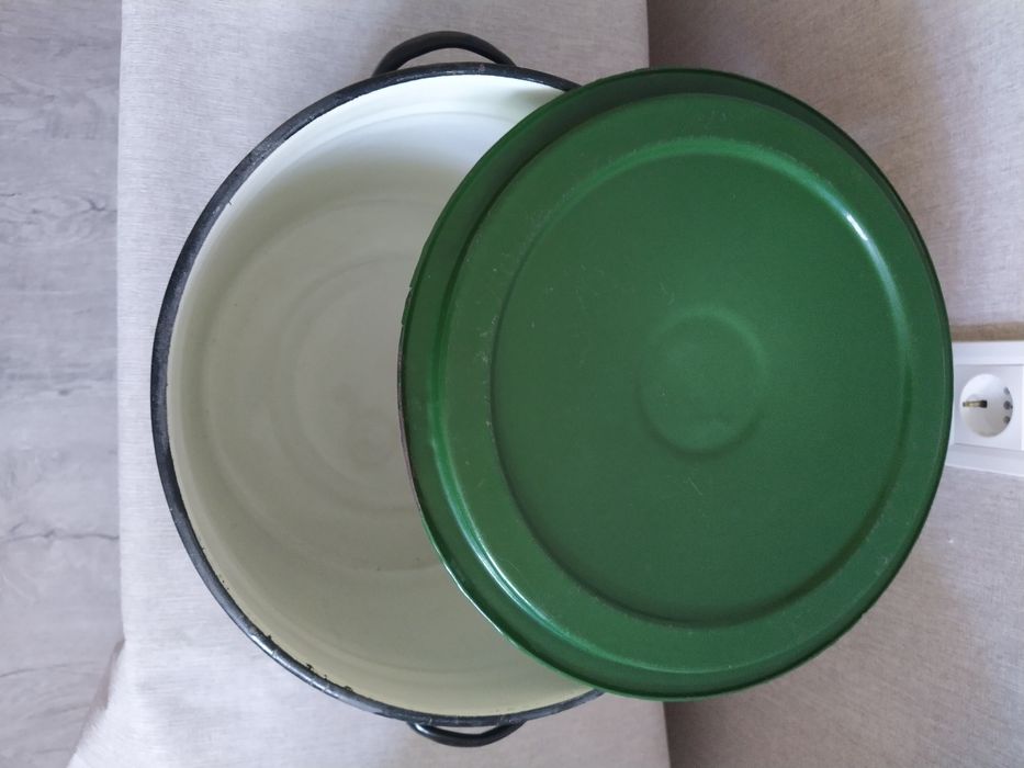 Бак-кастрюоя эмалированная зелёная 18 литров