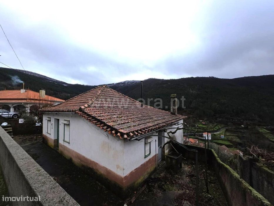 Moradia T3 / Seia, Sazes da Beira