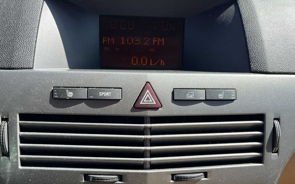 Opel Astra   2004