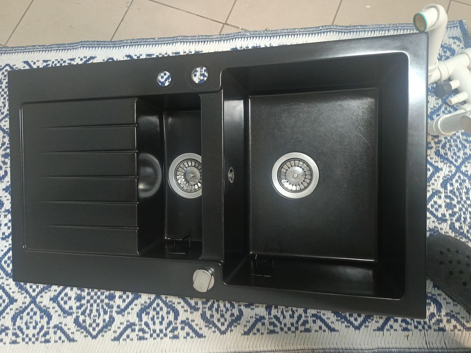 Zlewozmywak czarny  do kuchni w bardzo dobrym stanie