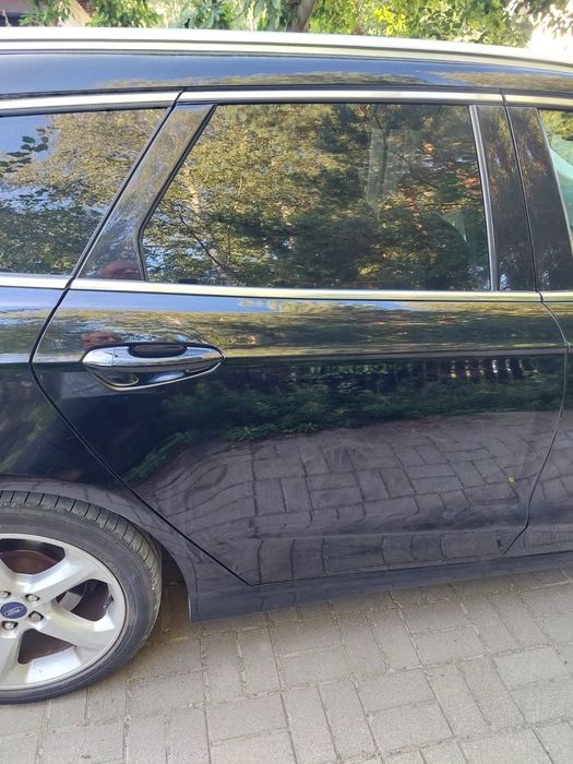Drzwi prawe tylne Ford Mondeo MK5 kombi lakier RE stan BDB