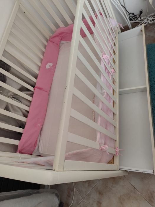 Cama de bebe branca, ikea