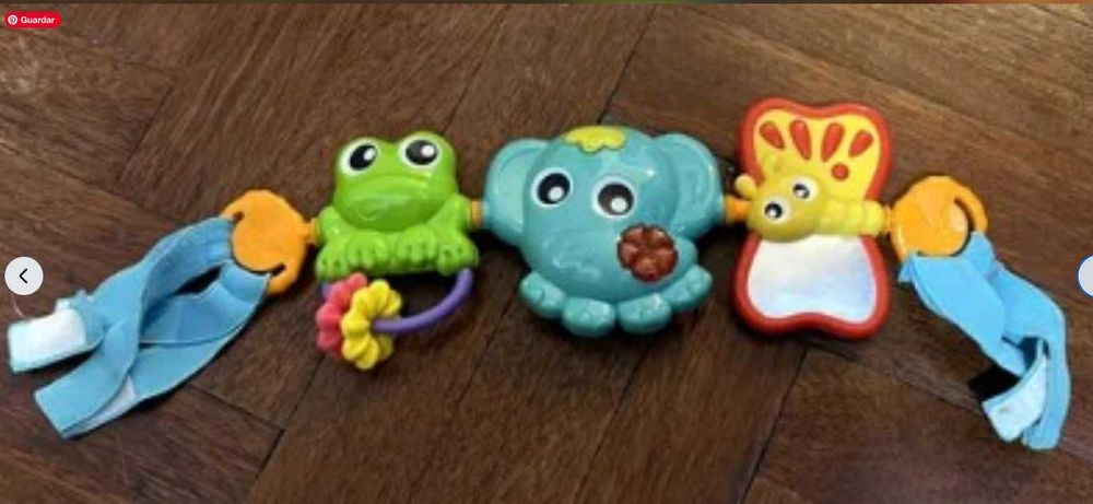 Brinquedo de Pendurar para Bebé Playgro Travel Trio Musical Pram Tie