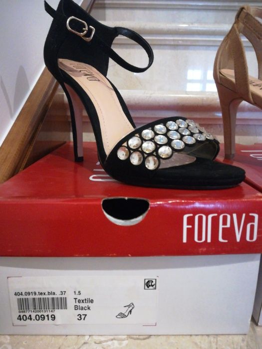 Sapatos elegantes 37