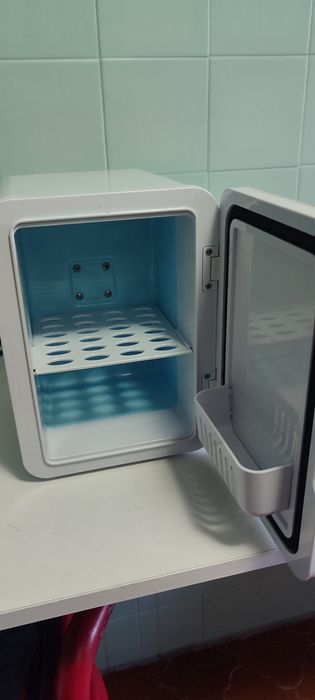 Mini-frigorífico (cosmético/bebidas)