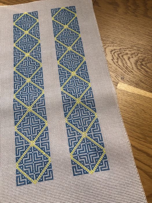 Заготовка для чоловічої вишиванки