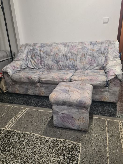 Sofá cama bom estado.