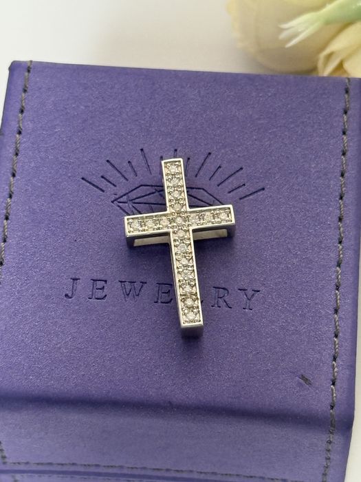 Золотой крест с бриллиантами