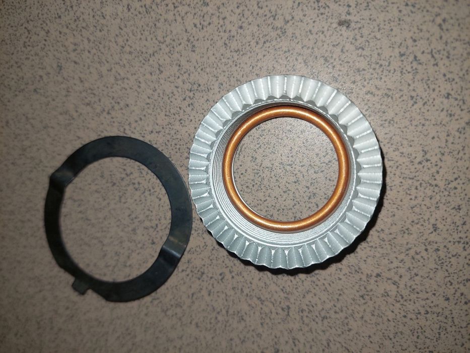 Sprzedam nowe kolanko chrom pl z nakretka simson s51