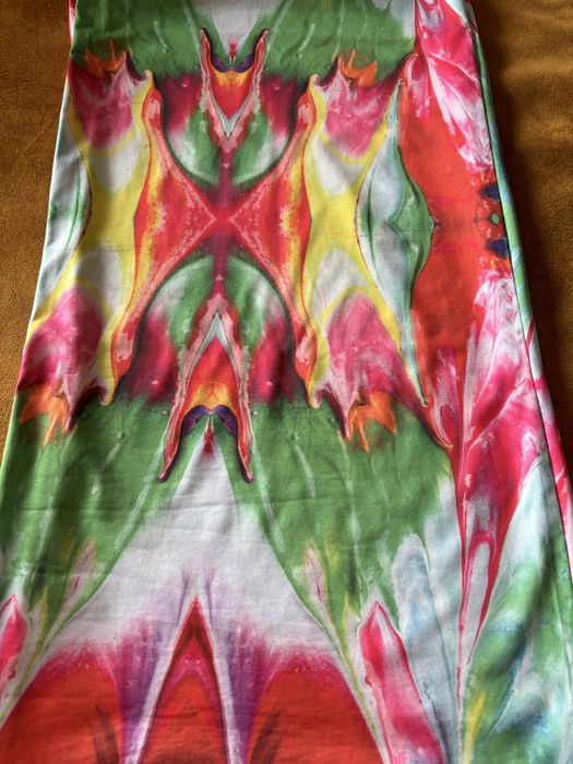 Calcas girissimas de perna larga  , a vestir tem elasticidade M  e  L